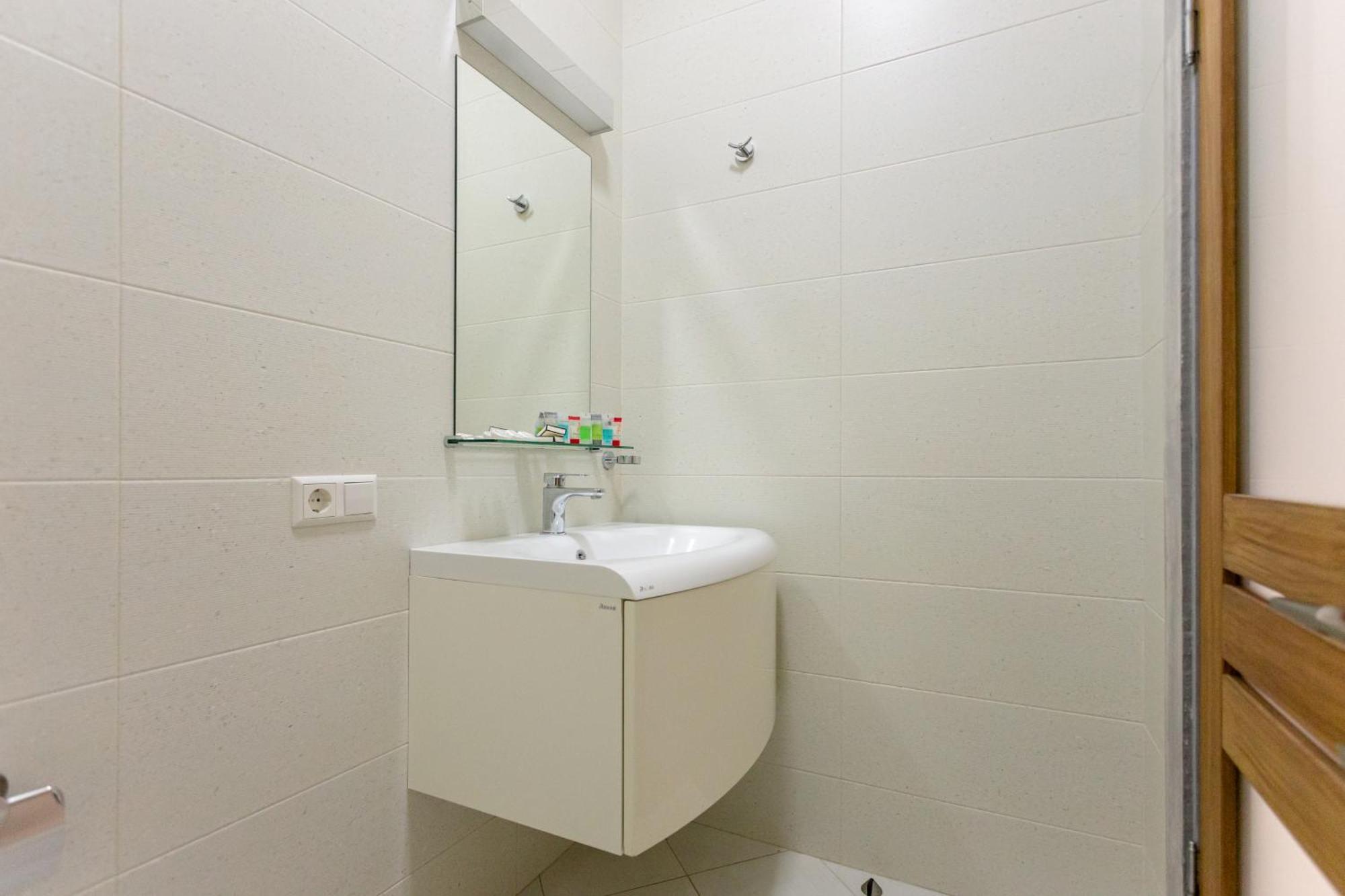 Serviced Apartment On Rustaveli Avenue 9 第比利斯 外观 照片