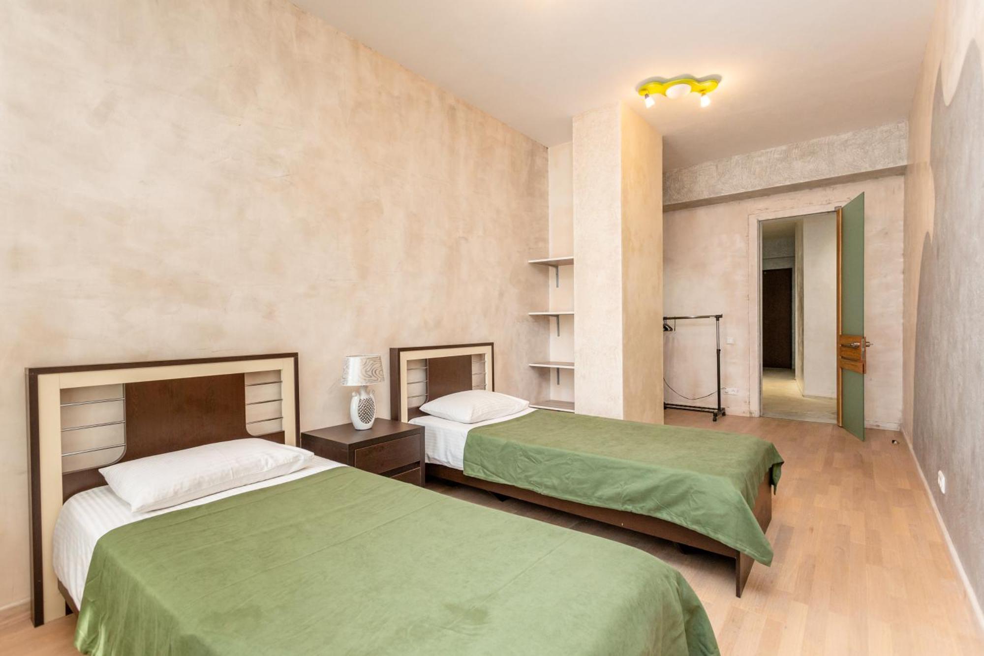 Serviced Apartment On Rustaveli Avenue 9 第比利斯 外观 照片