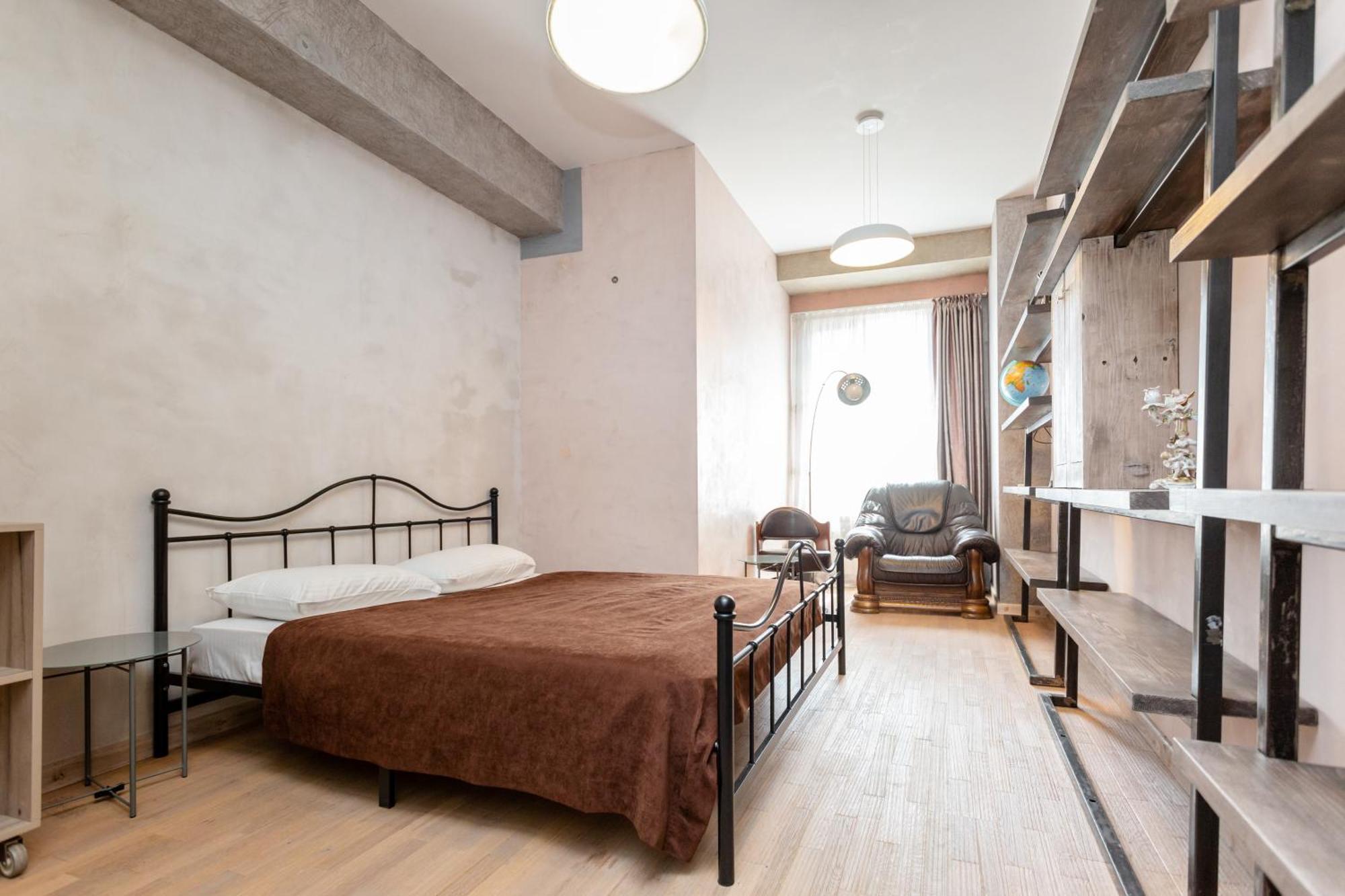Serviced Apartment On Rustaveli Avenue 9 第比利斯 外观 照片