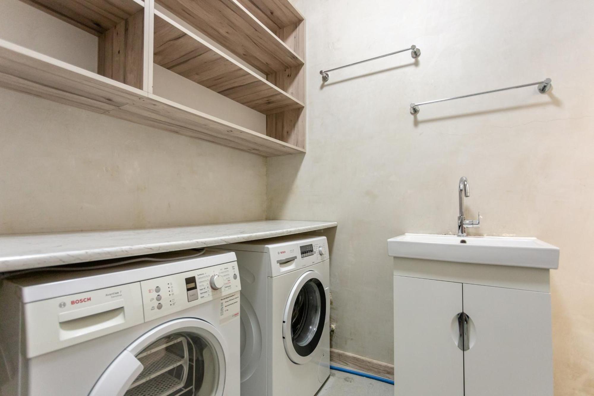 Serviced Apartment On Rustaveli Avenue 9 第比利斯 外观 照片