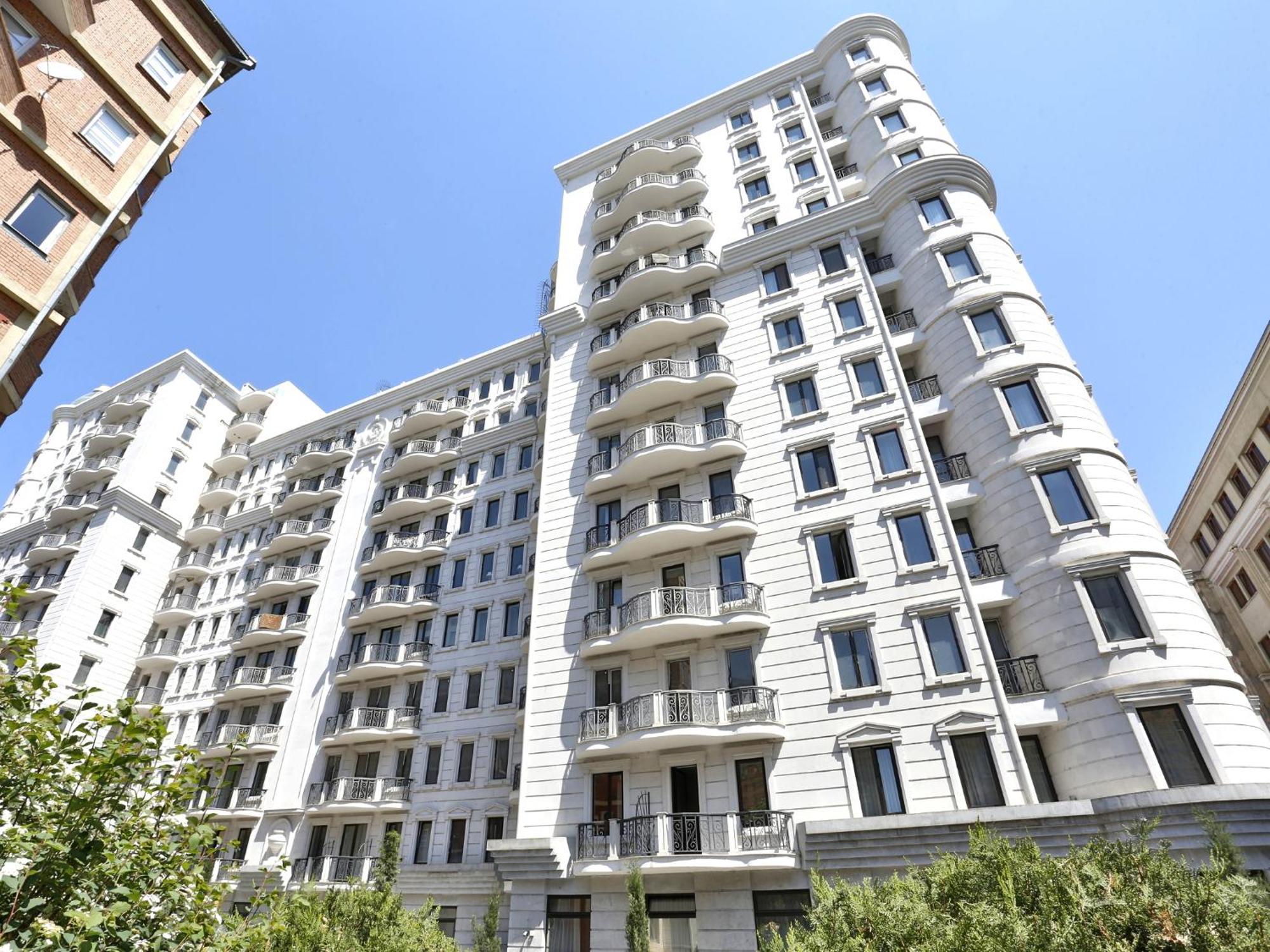 Serviced Apartment On Rustaveli Avenue 9 第比利斯 外观 照片