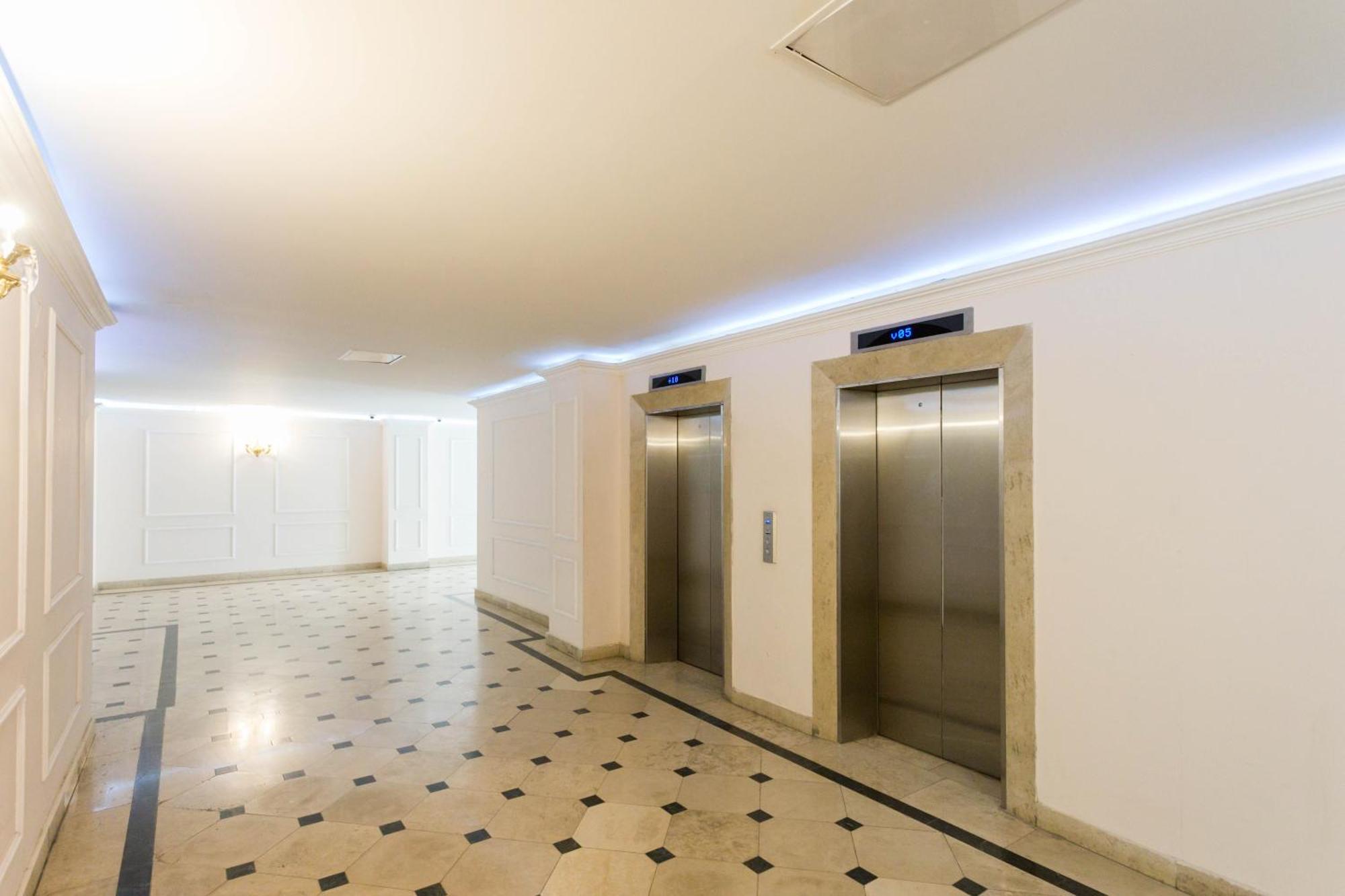 Serviced Apartment On Rustaveli Avenue 9 第比利斯 外观 照片