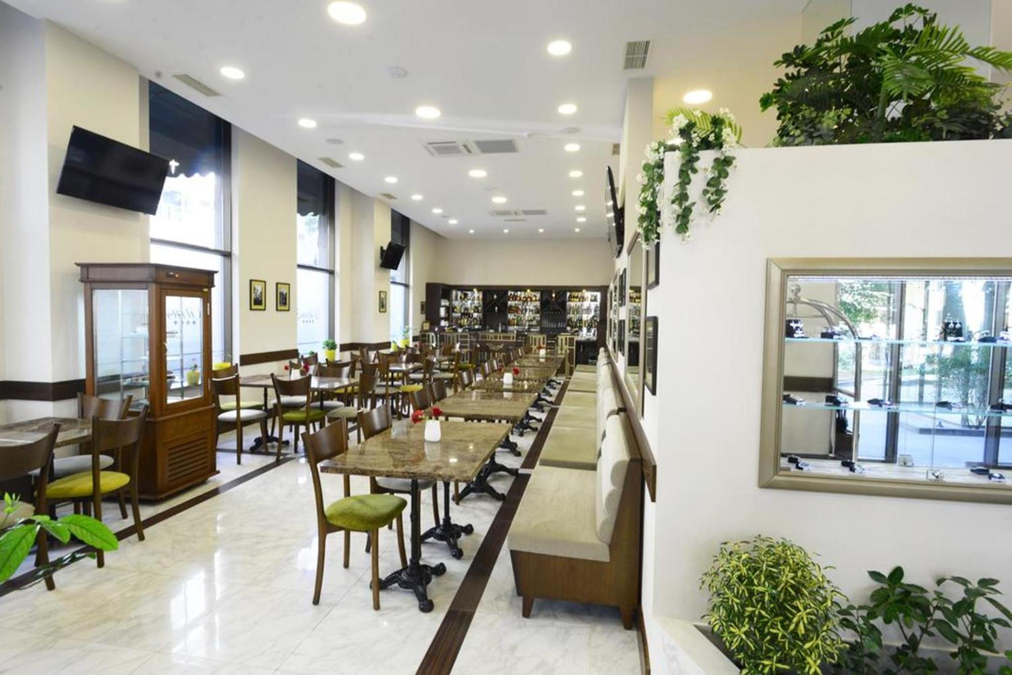 Serviced Apartment On Rustaveli Avenue 9 第比利斯 外观 照片